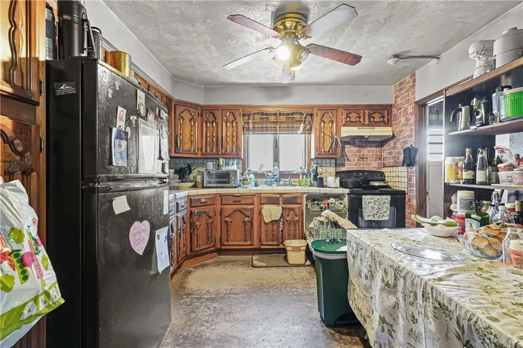 654 Central Avenue Pawtucket RI 02861