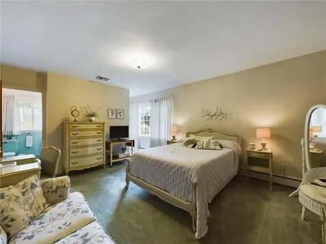 242 Bretton Woods Drive Cranston RI 02920