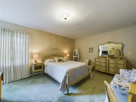 242 Bretton Woods Drive Cranston RI 02920