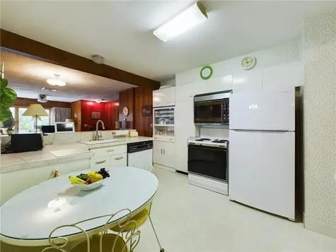 242 Bretton Woods Drive Cranston RI 02920