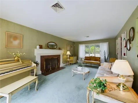 242 Bretton Woods Drive Cranston RI 02920