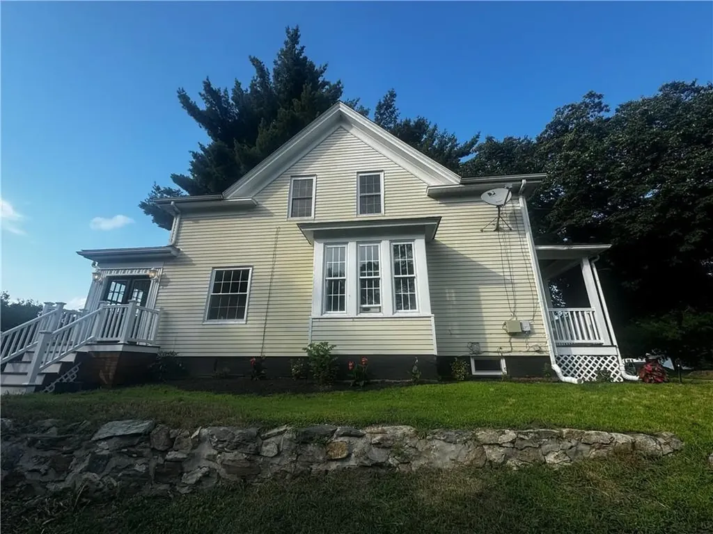 1415 New London Avenue Cranston RI 02920