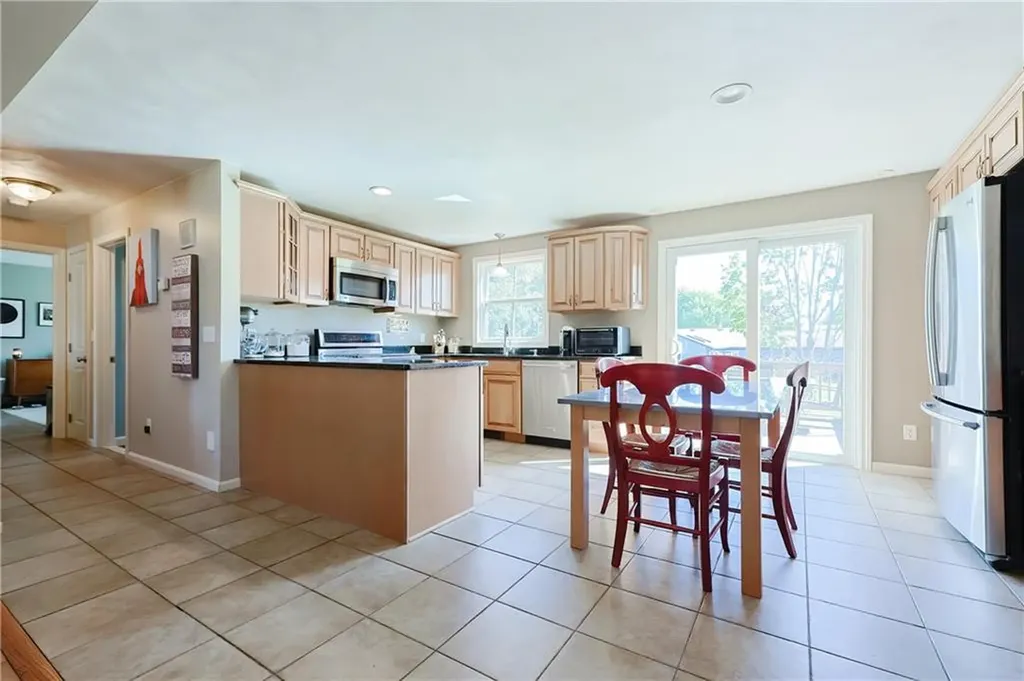 3 Marie Drive Bristol RI 02809