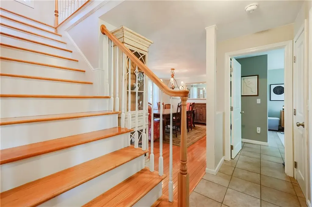 3 Marie Drive Bristol RI 02809