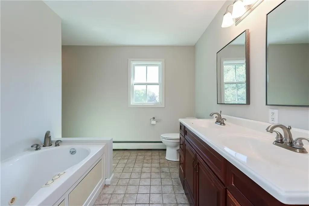 3 Marie Drive Bristol RI 02809