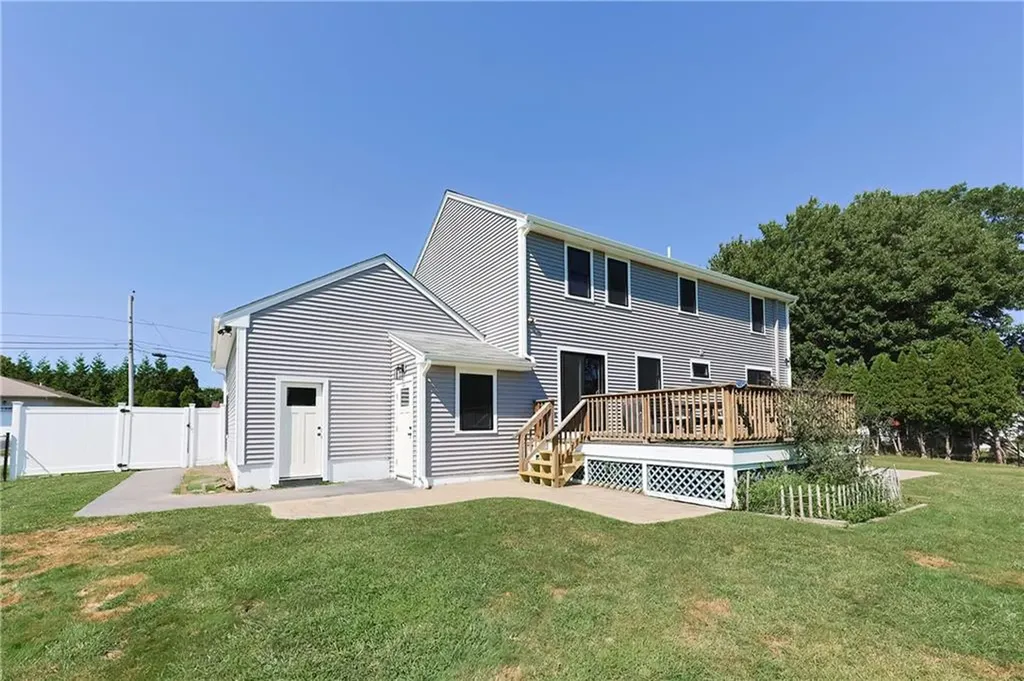 3 Marie Drive Bristol RI 02809