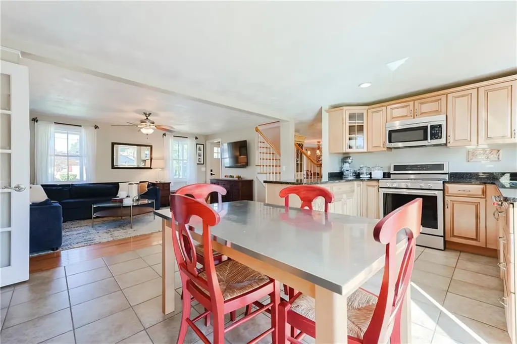 3 Marie Drive Bristol RI 02809