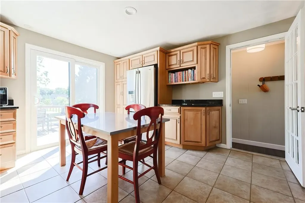 3 Marie Drive Bristol RI 02809
