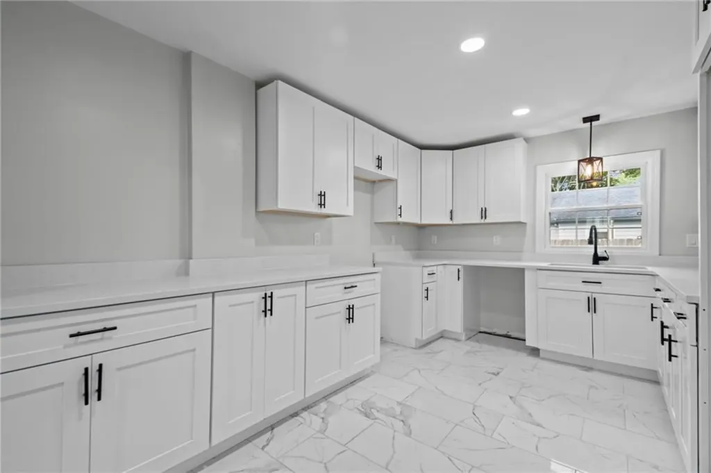 78 Viewesta Road Warwick RI 02886
