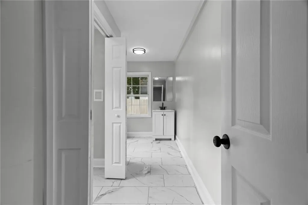 78 Viewesta Road Warwick RI 02886