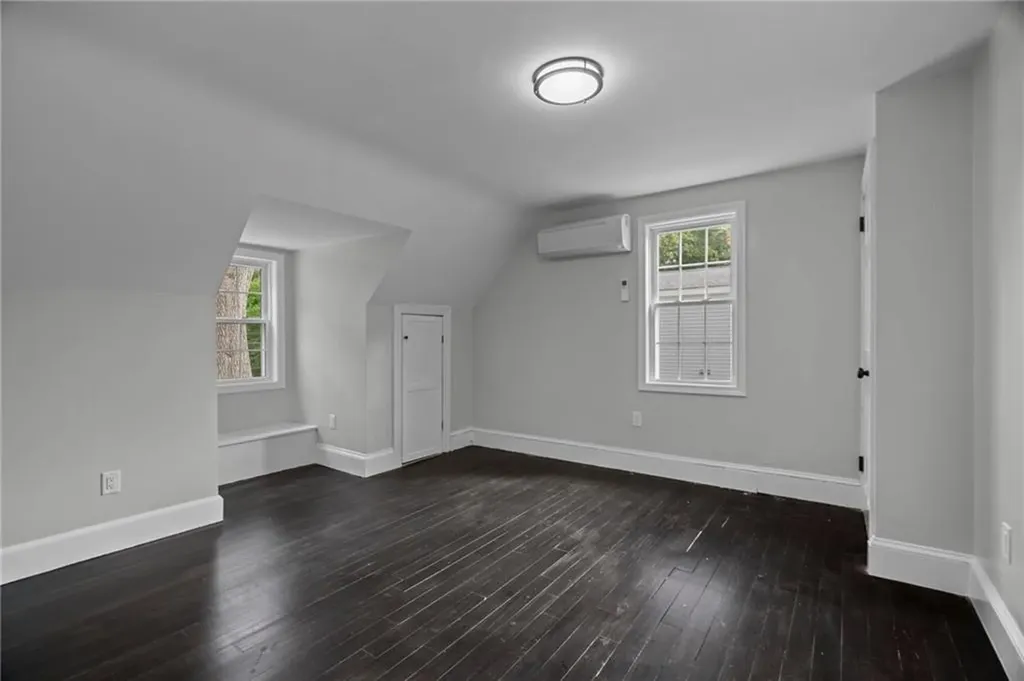 78 Viewesta Road Warwick RI 02886