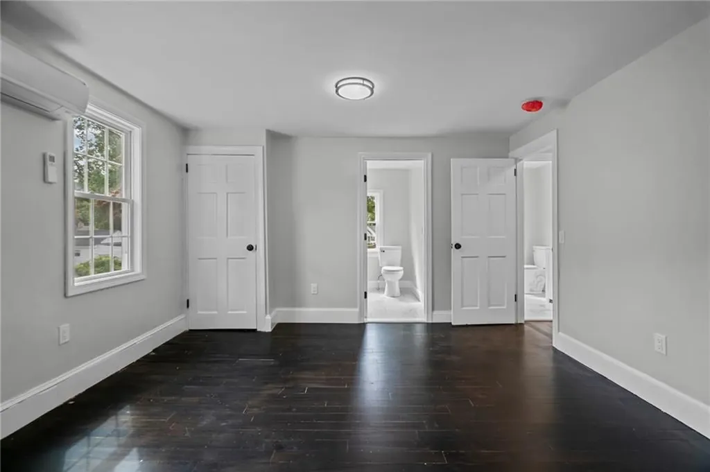 78 Viewesta Road Warwick RI 02886