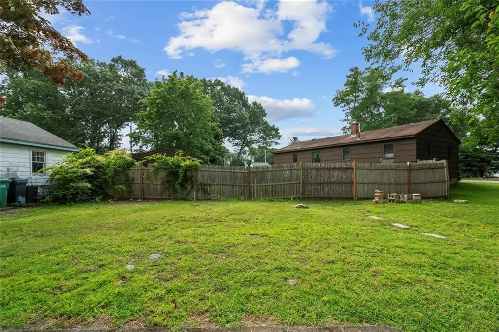 78 Viewesta Road Warwick RI 02886