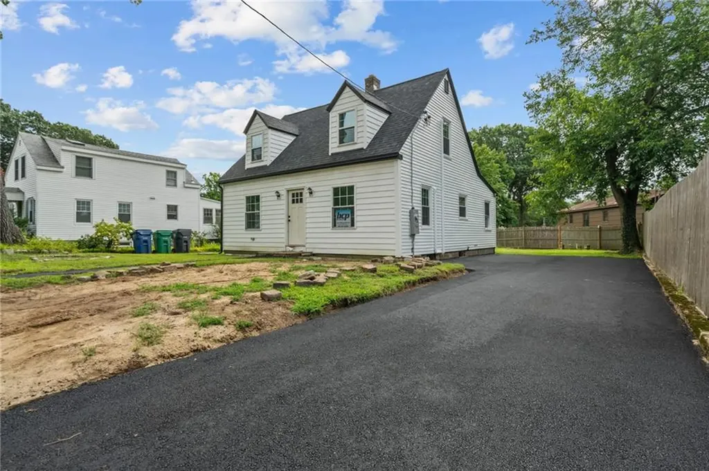 78 Viewesta Road Warwick RI 02886