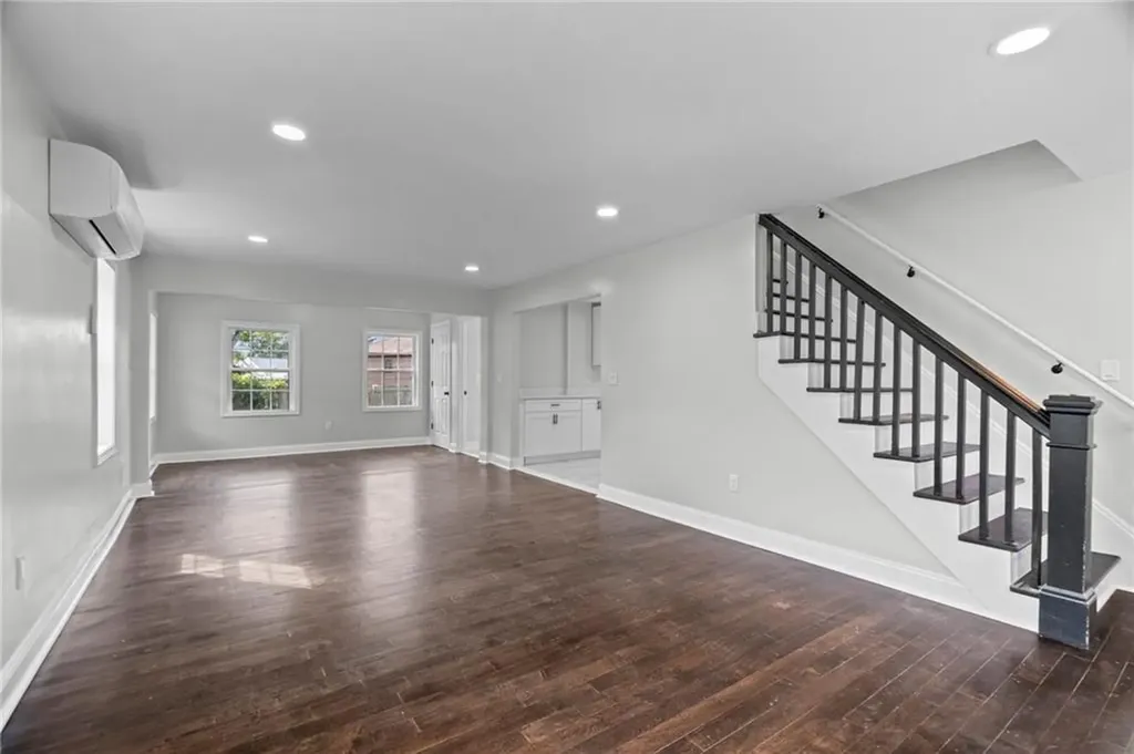 78 Viewesta Road Warwick RI 02886