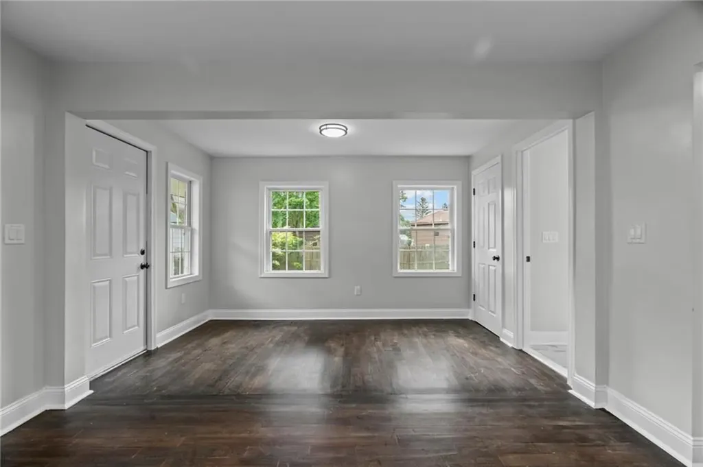 78 Viewesta Road Warwick RI 02886