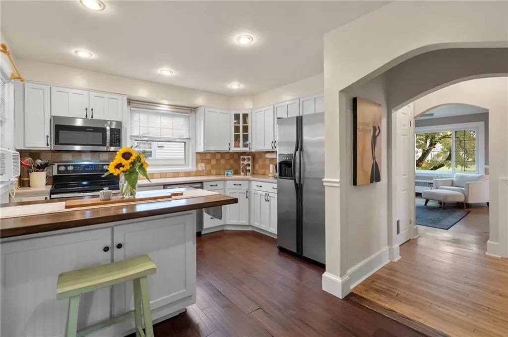 55 Scarborough Road Pawtucket RI 02861