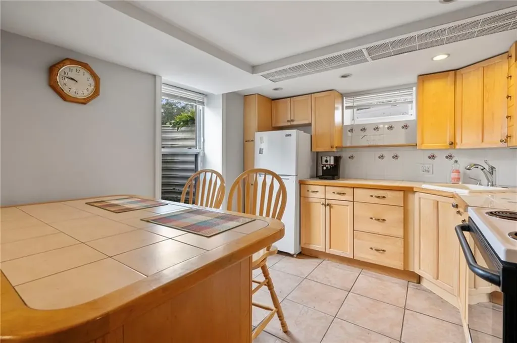 55 Scarborough Road Pawtucket RI 02861
