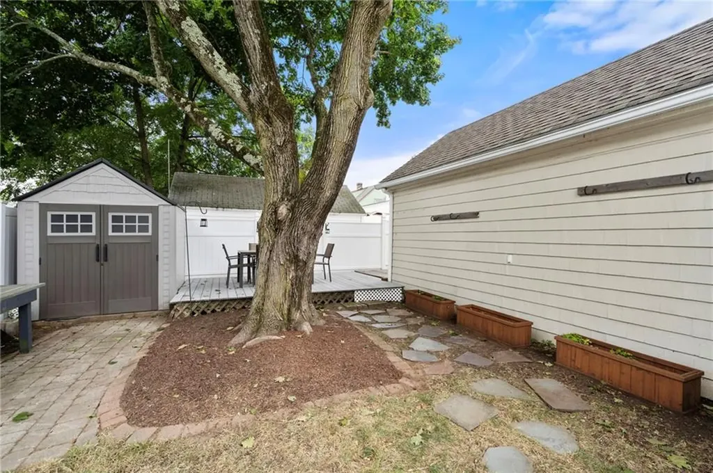 55 Scarborough Road Pawtucket RI 02861