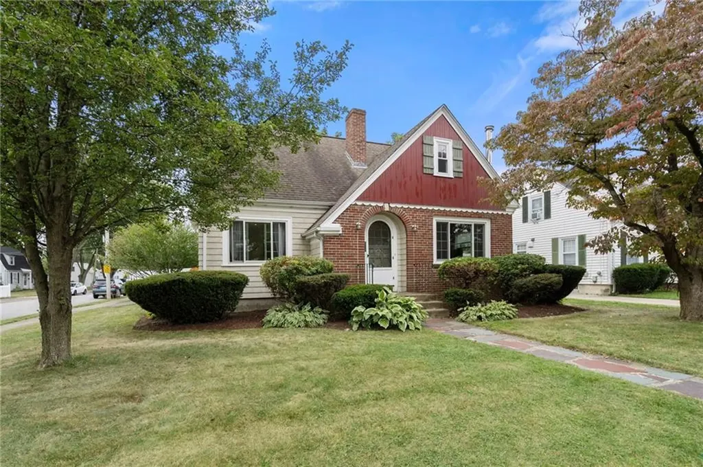 55 Scarborough Road Pawtucket RI 02861