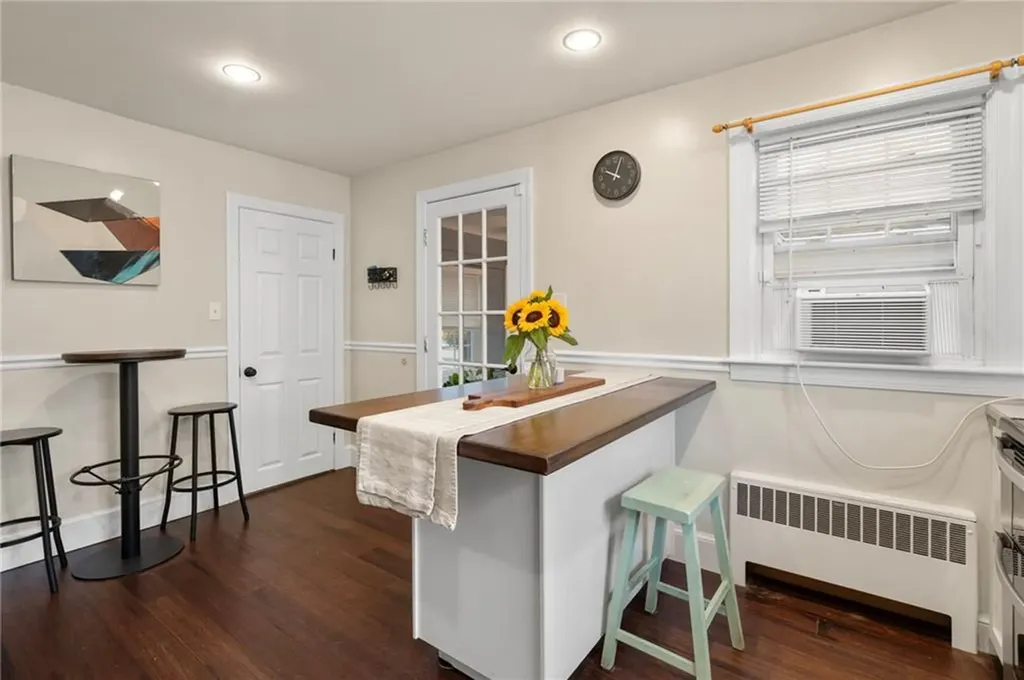 55 Scarborough Road Pawtucket RI 02861