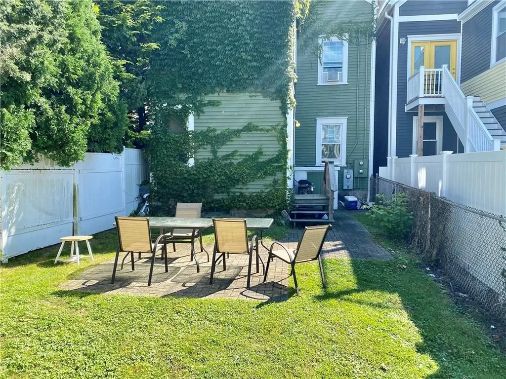423 Thames Street Newport RI 02840
