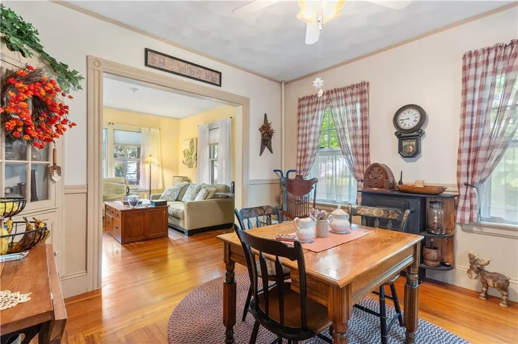 65 Spruce Street Warwick RI 02886