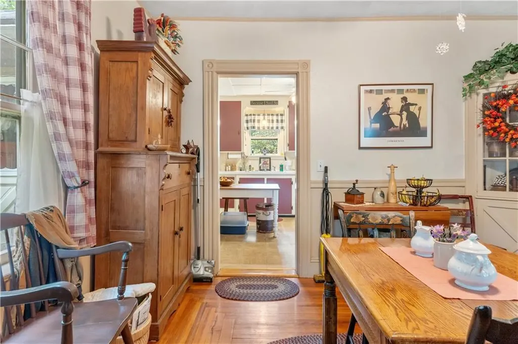 65 Spruce Street Warwick RI 02886