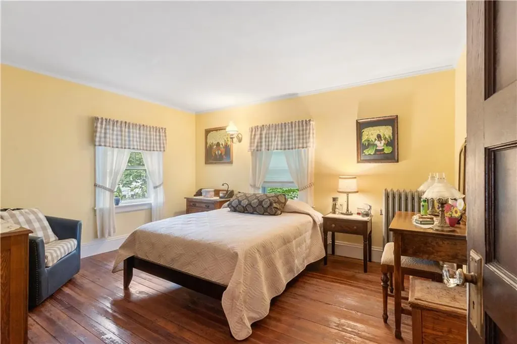 65 Spruce Street Warwick RI 02886