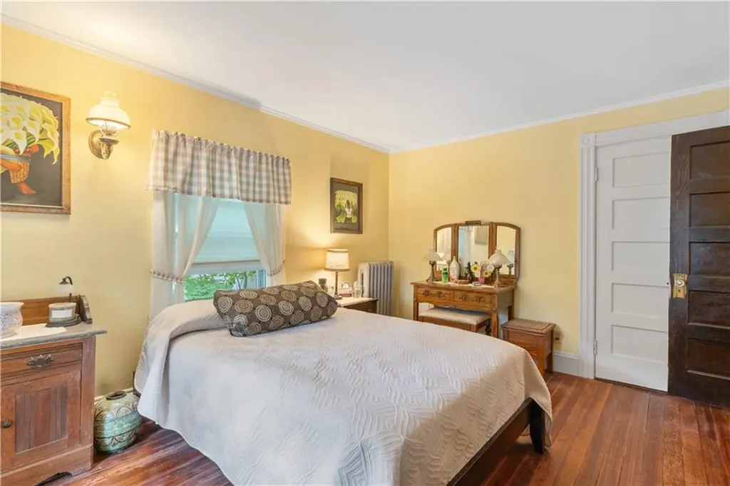 65 Spruce Street Warwick RI 02886