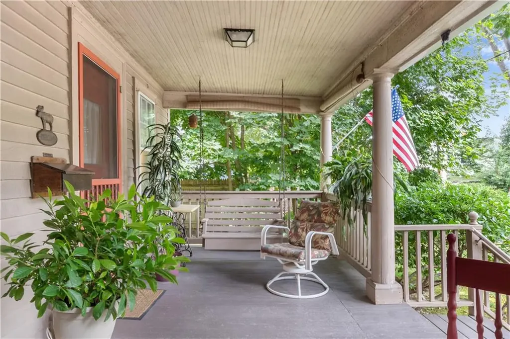 65 Spruce Street Warwick RI 02886