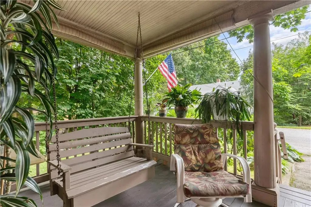 65 Spruce Street Warwick RI 02886