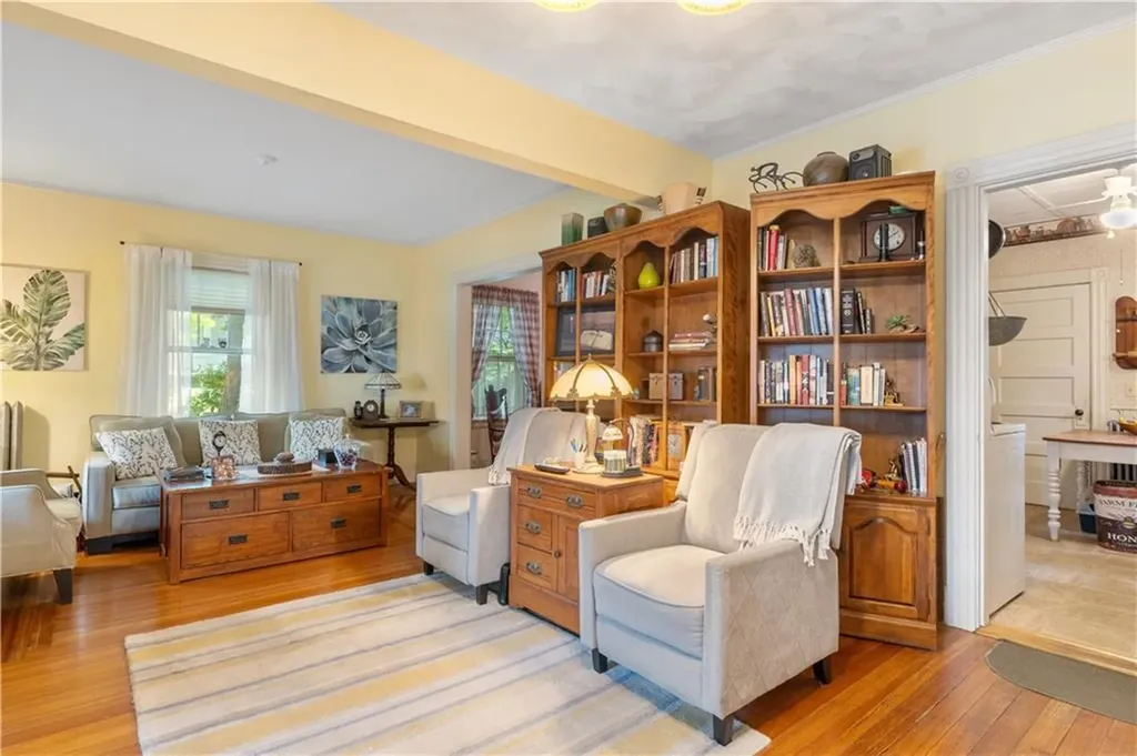 65 Spruce Street Warwick RI 02886