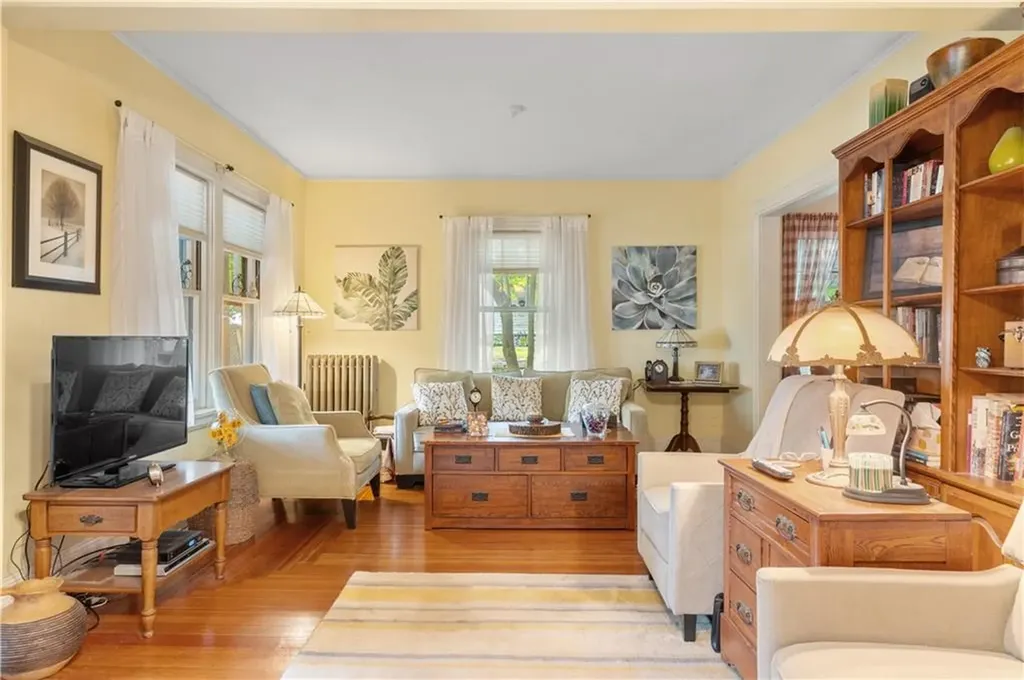65 Spruce Street Warwick RI 02886