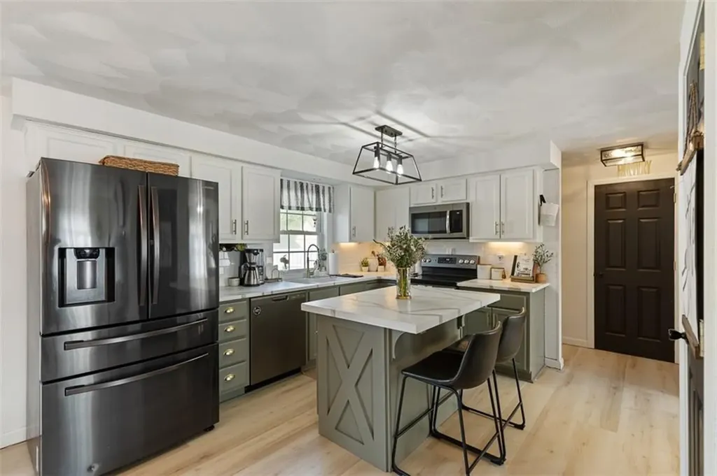77 Speck Avenue Cranston RI 02910