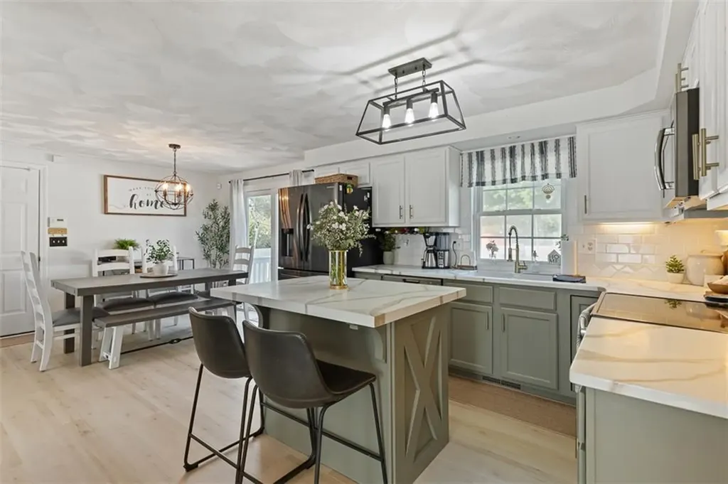 77 Speck Avenue Cranston RI 02910