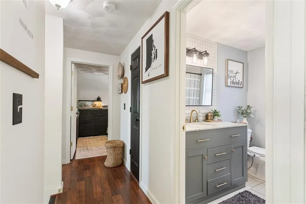 77 Speck Avenue Cranston RI 02910