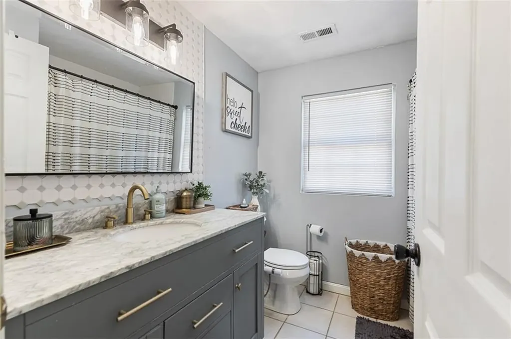 77 Speck Avenue Cranston RI 02910