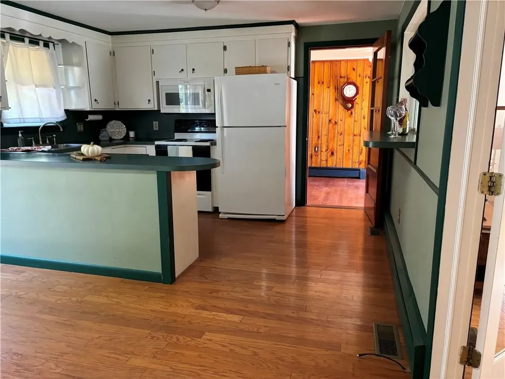 99 Annette Avenue Woonsocket RI 02895