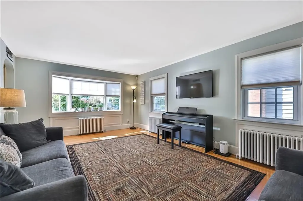 75 Metropolitan Road Providence RI 02908