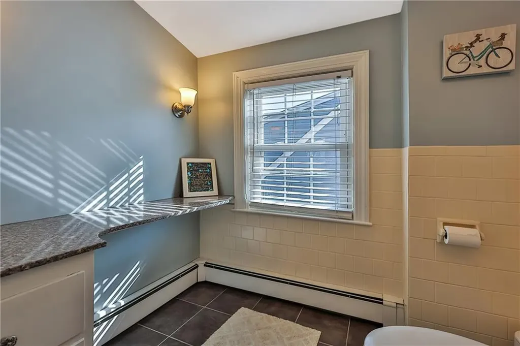 75 Metropolitan Road Providence RI 02908