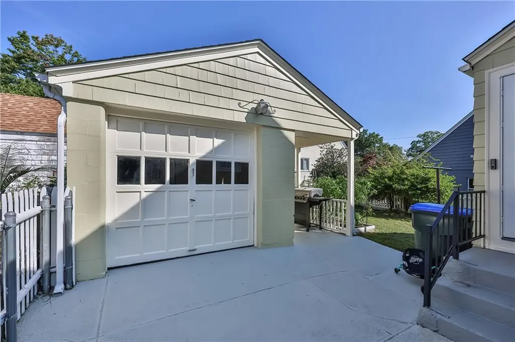 75 Metropolitan Road Providence RI 02908