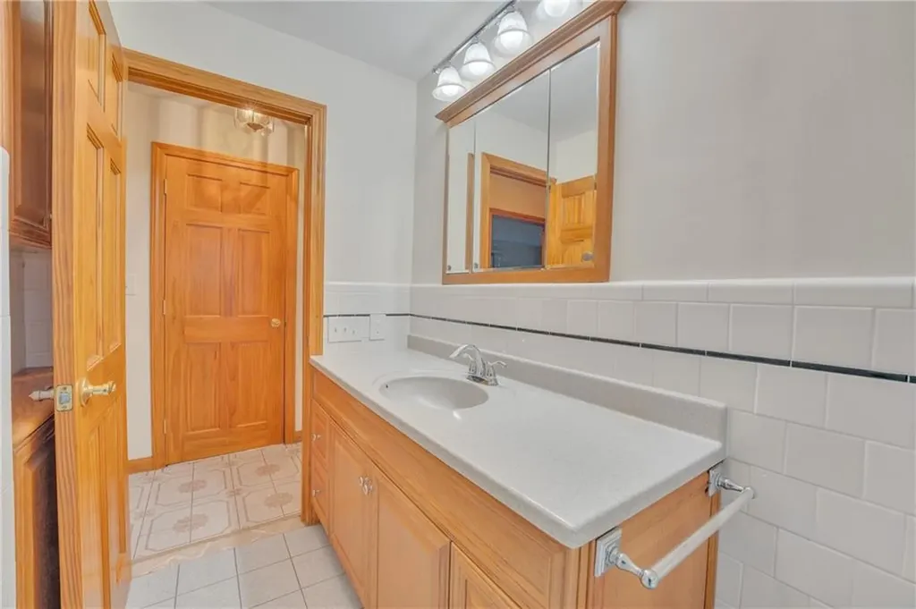 70 Fraser Street East Providence RI 02914