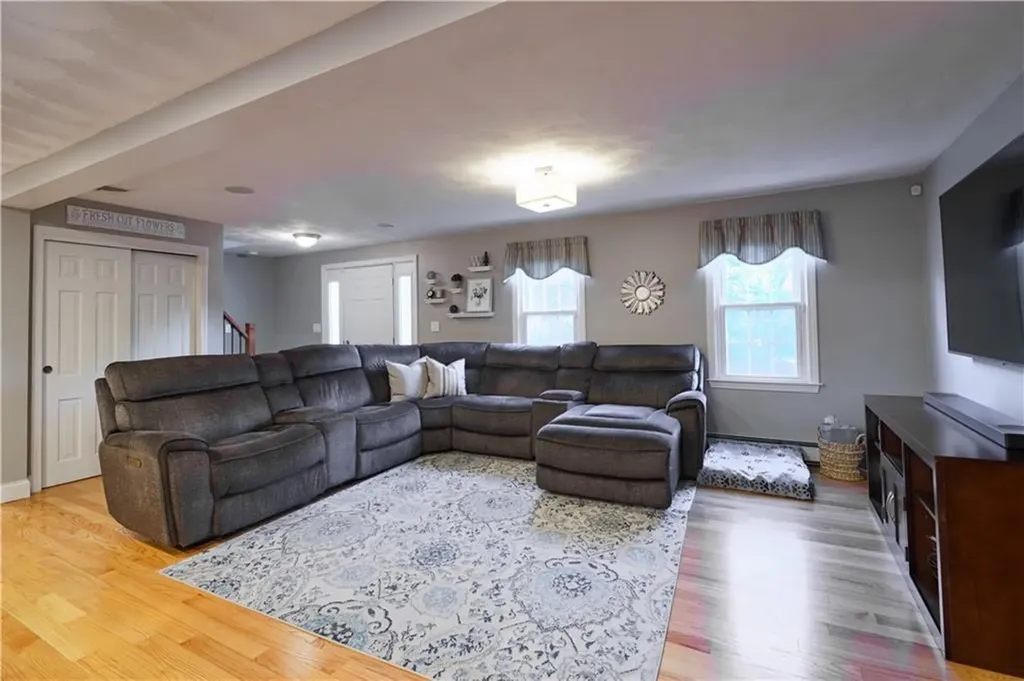 15 Winterberry Drive Coventry RI 02816