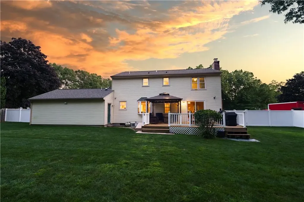 15 Winterberry Drive Coventry RI 02816