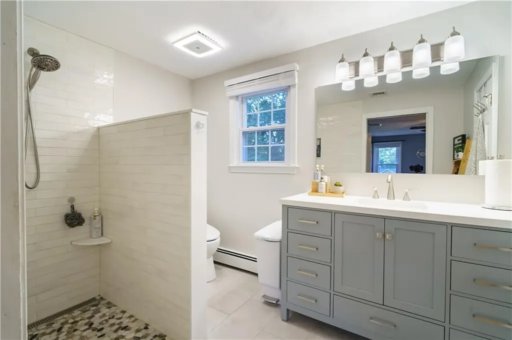 15 Winterberry Drive Coventry RI 02816