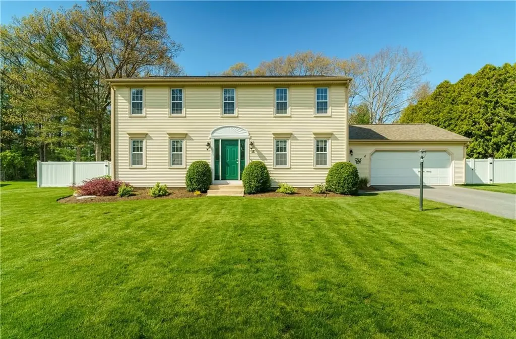 15 Winterberry Drive Coventry RI 02816