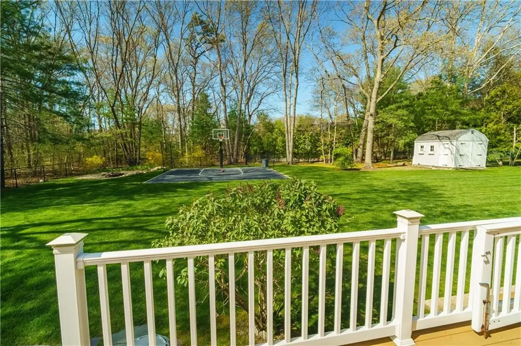15 Winterberry Drive Coventry RI 02816
