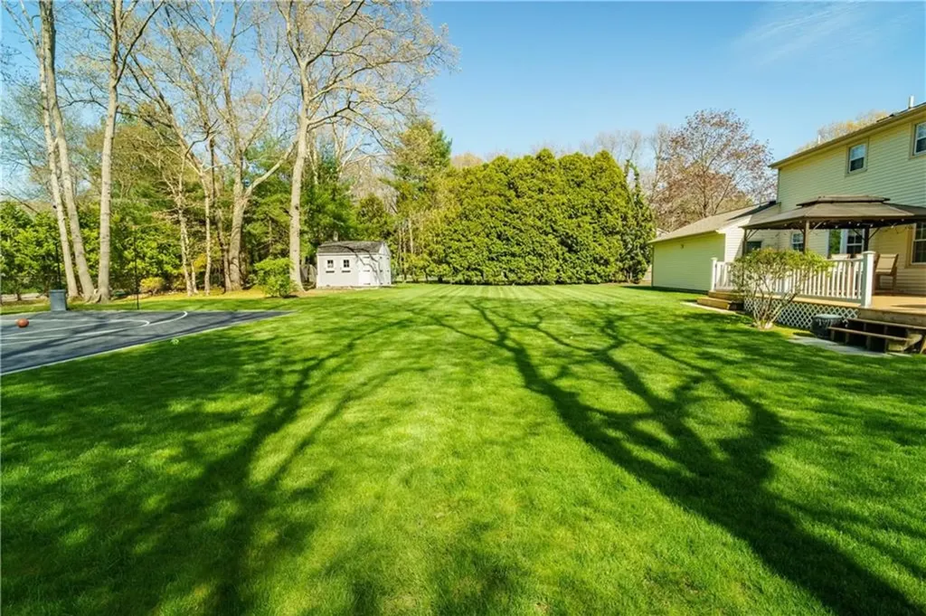 15 Winterberry Drive Coventry RI 02816