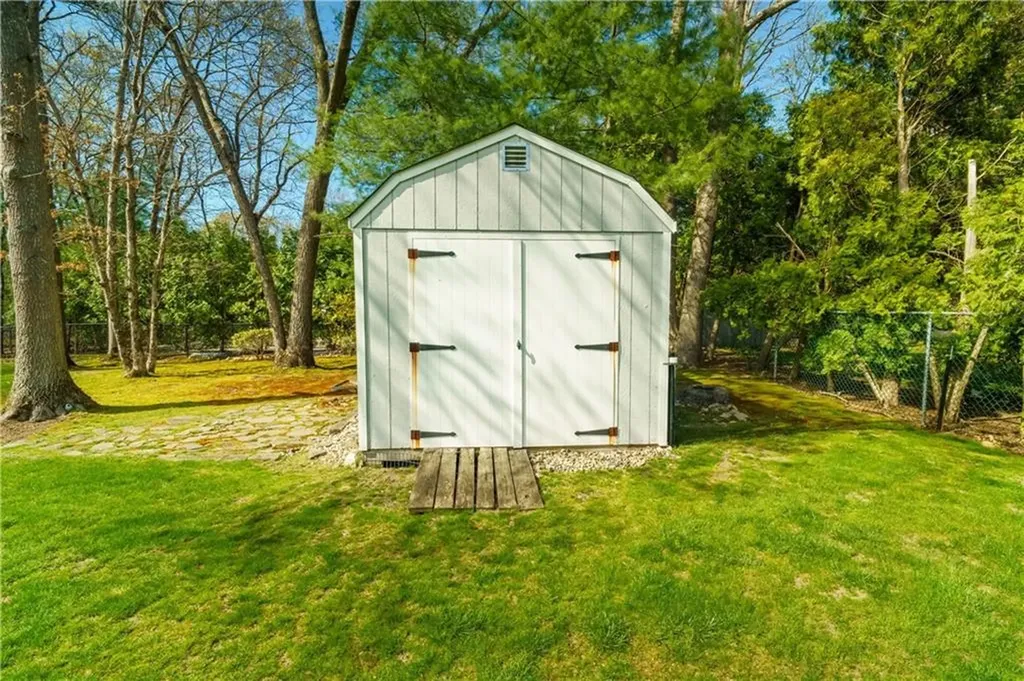15 Winterberry Drive Coventry RI 02816